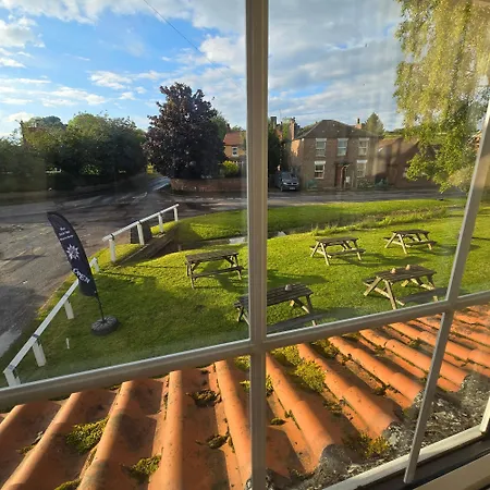 The Star Inn, Weaverthorpe Han/Misafirhane